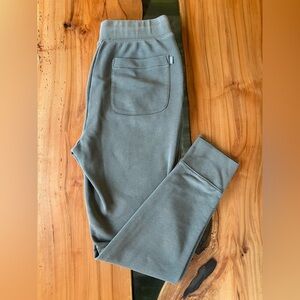 Aritzia/TNA Casual Jogger Pants Medium